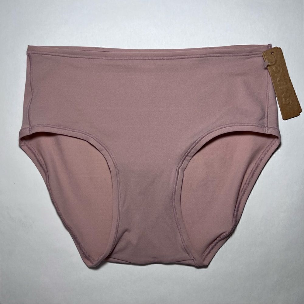 SKIMS Fits Everybody Hipster Brief in Dusk